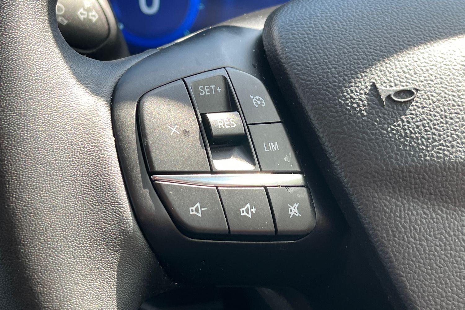 Ford KUGA Photo 31