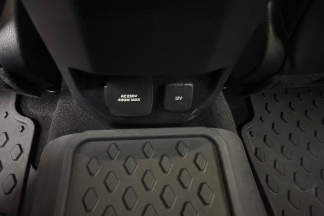 VOLKSWAGEN Amarok Photo 36