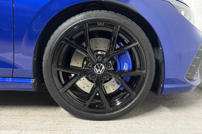 VOLKSWAGEN Golf Photo 5