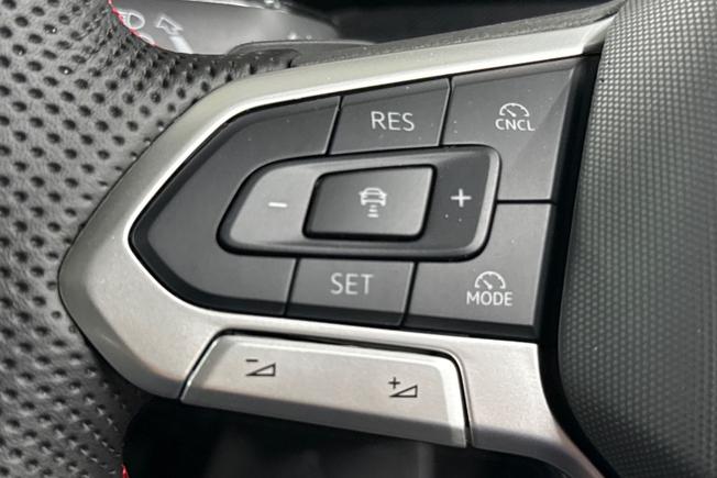 Volkswagen Golf Photo 16
