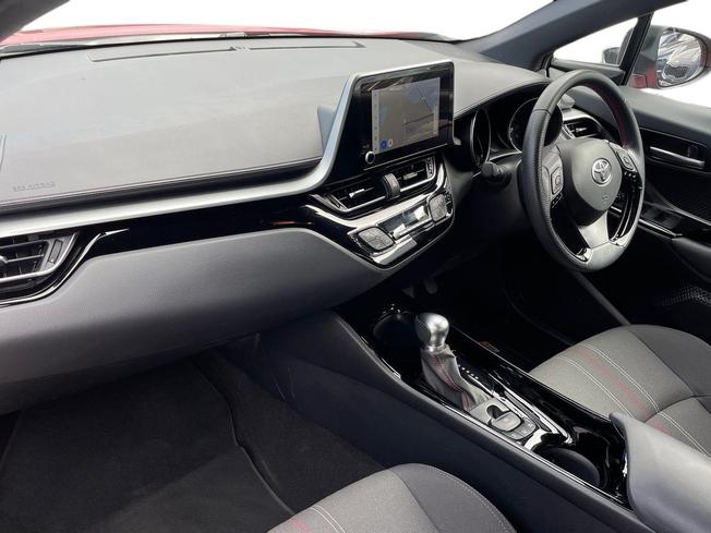 TOYOTA C-Hr Photo 2
