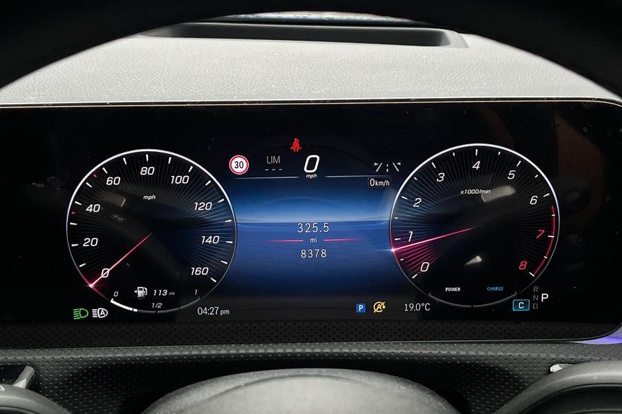 Mercedes-Benz CLA Photo autoimg-7a023bed1cf352d6a50172f293942b52a80b4d76.jpg