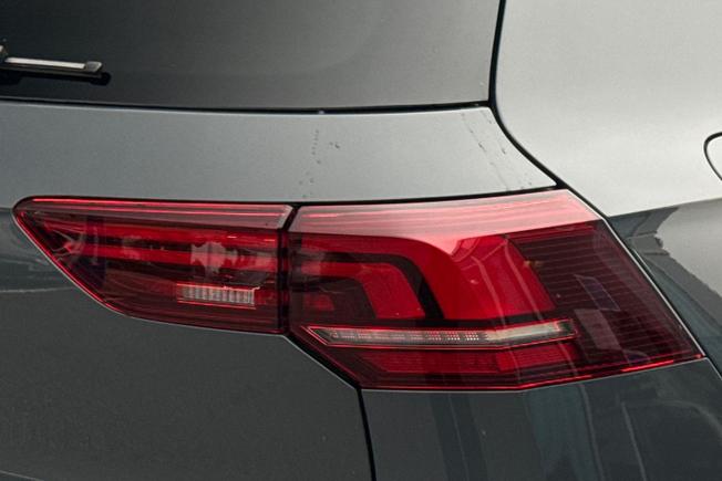 VOLKSWAGEN Golf Photo 18