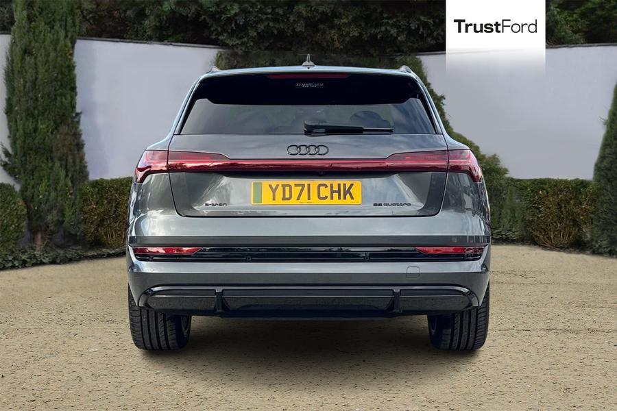Audi e-tron Photo autoimg-7a0513922f083146242a46bb61bed5a09c650913.jpg