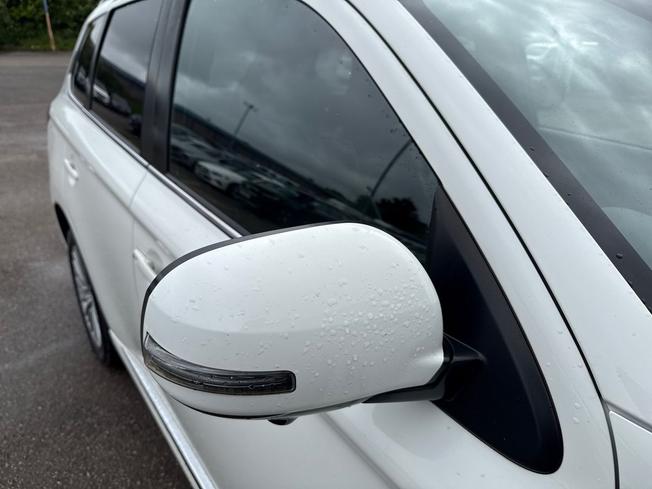 MITSUBISHI Outlander Photo 20