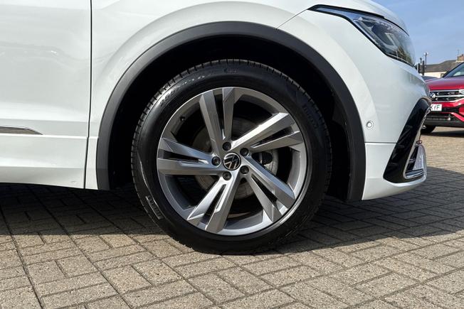 VOLKSWAGEN Tiguan Photo 5