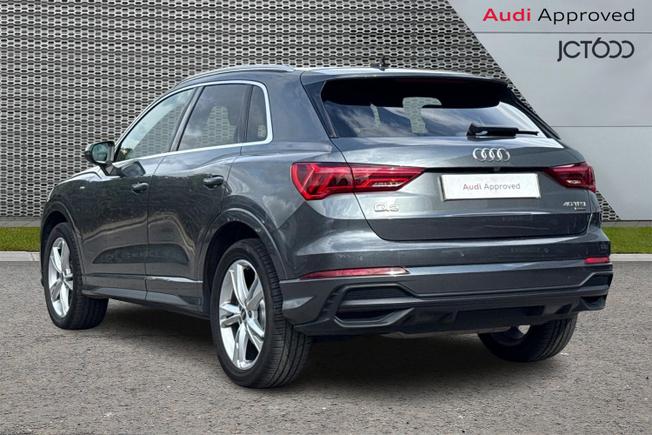 AUDI Q3 Photo 3