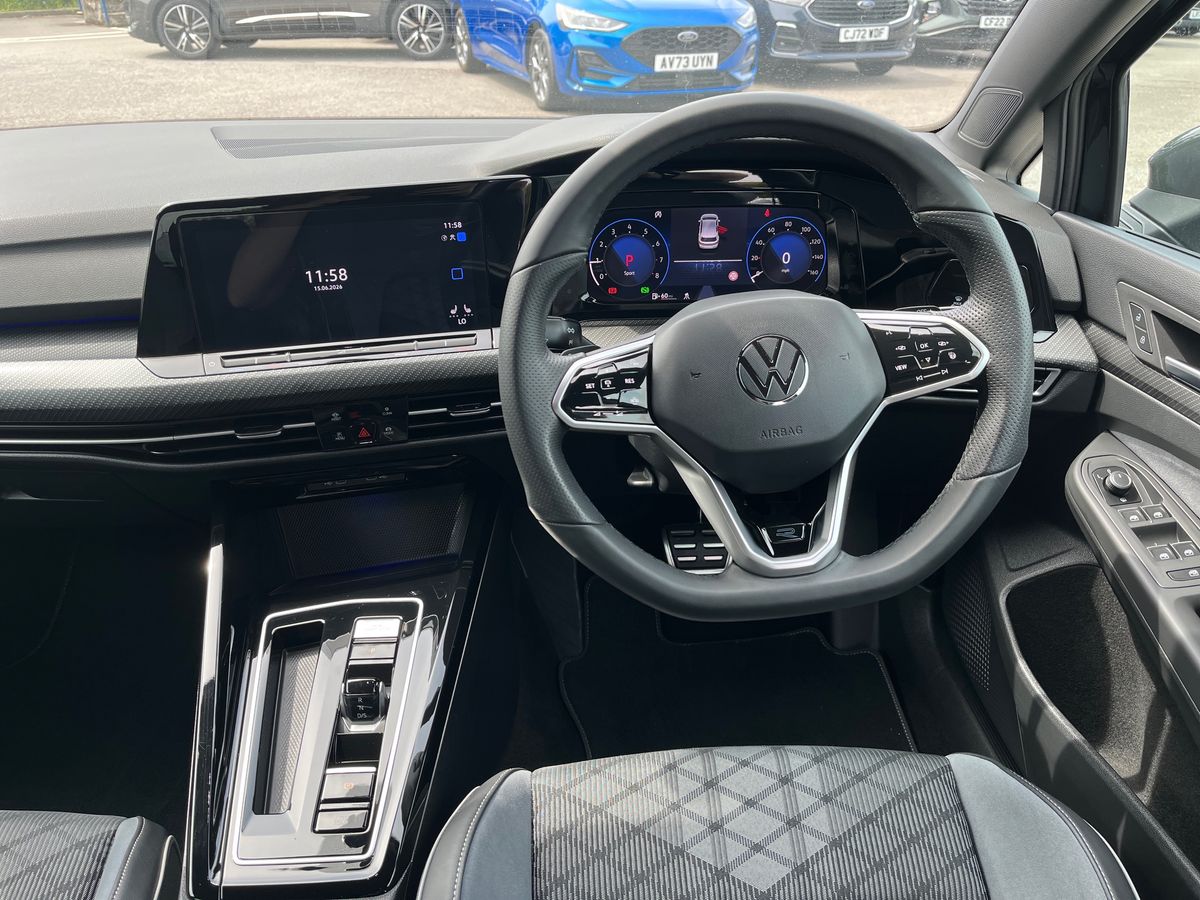 Volkswagen Golf Photo 14