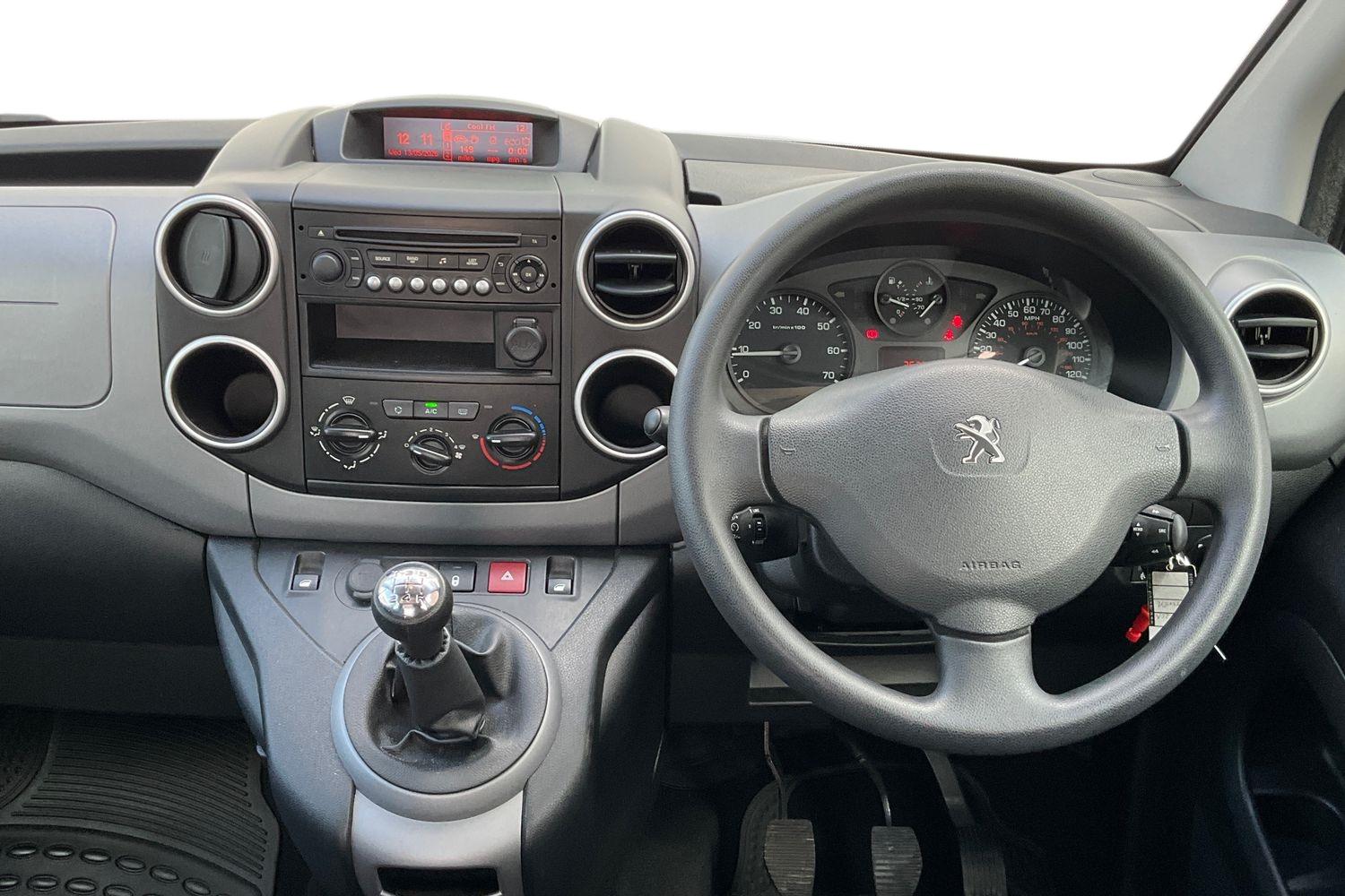 Peugeot Partner Tepee Photo 10