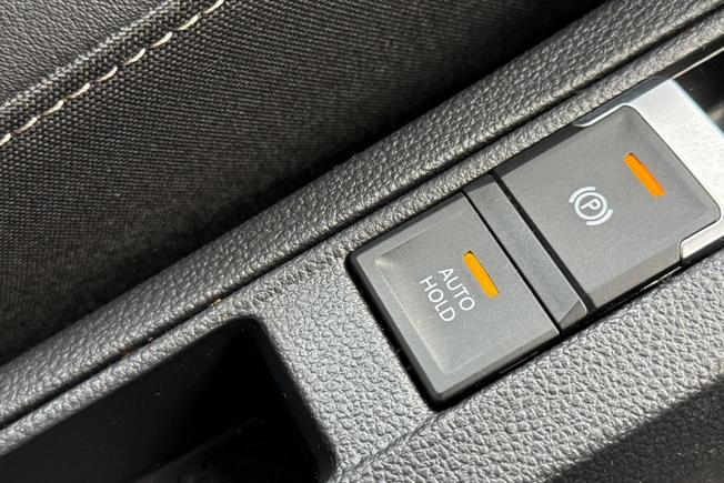 Volkswagen T-Roc Photo 36