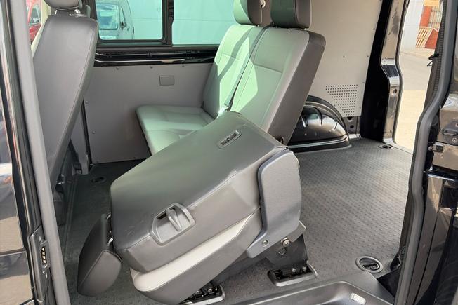 VOLKSWAGEN TRANSPORTER Photo 30