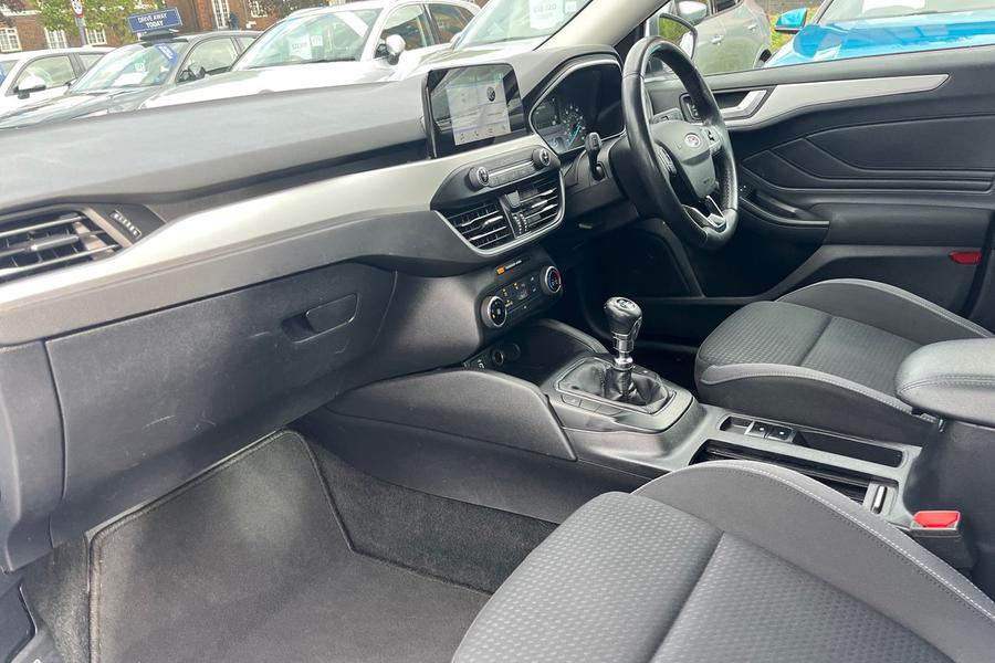 Ford FOCUS Photo autoimg-7a1536332f8f49c52f6ec2eaf0b60965c1e83553.jpg