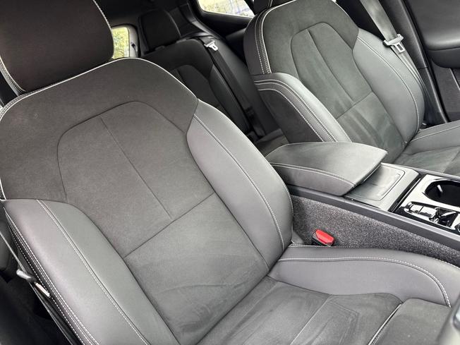 VOLVO Xc40 Photo 29