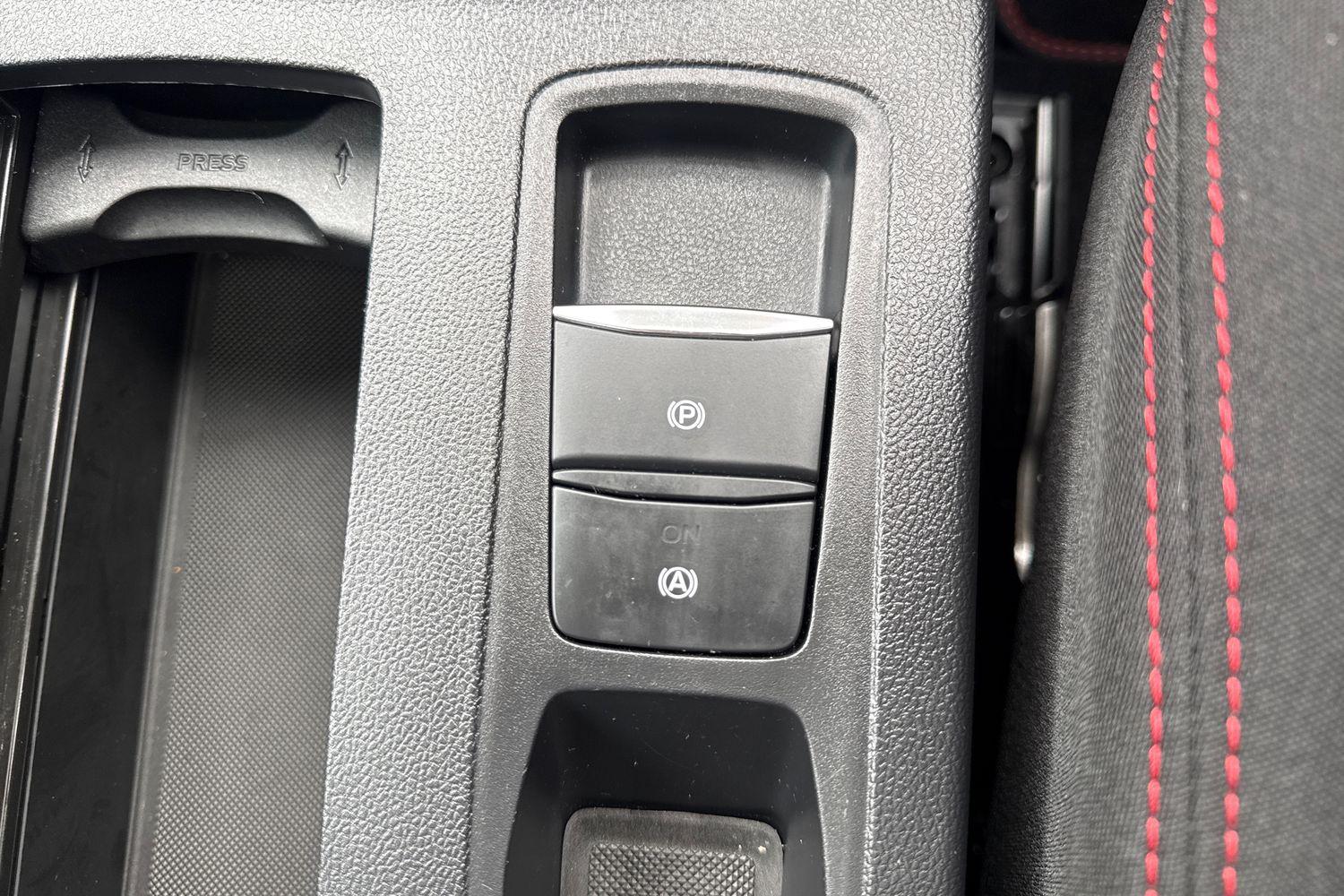 FORD FOCUS Photo 28