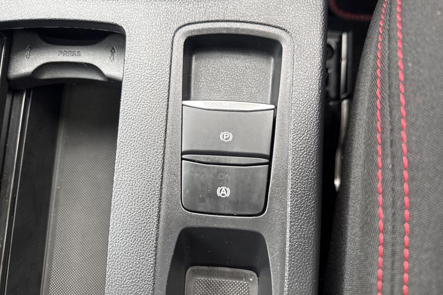 FORD FOCUS Photo autoimg-7a229edb9cba213fc92600cf507167f8c474e0f2.jpg