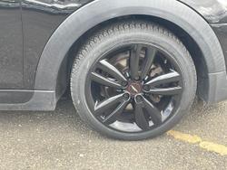 MINI Hatchback Photo 5