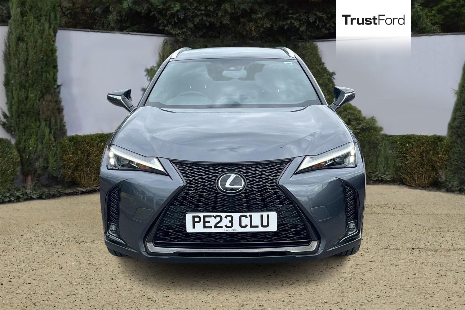 Lexus UX Photo 5