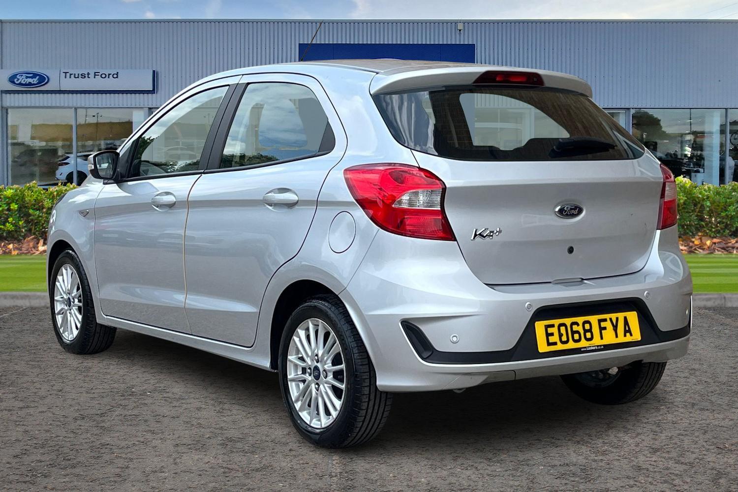 Ford KA+ Photo 1