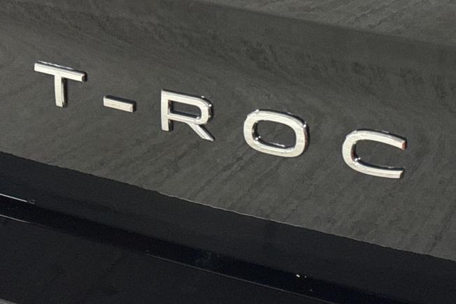 VOLKSWAGEN T-Roc Photo 33