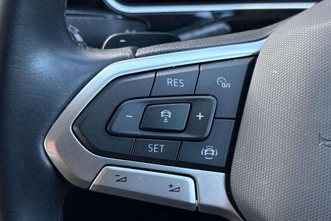 VOLKSWAGEN T-Cross Photo 16