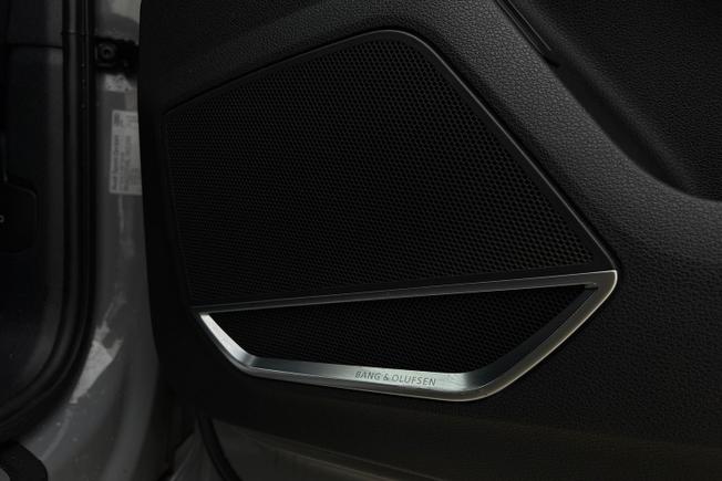 AUDI RS Q3 Photo 25