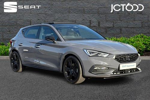 SEAT Leon 1.5 eTSI MHEV FR Black Edition Hatchback 5dr Petrol Hybrid DSG (115 ps)