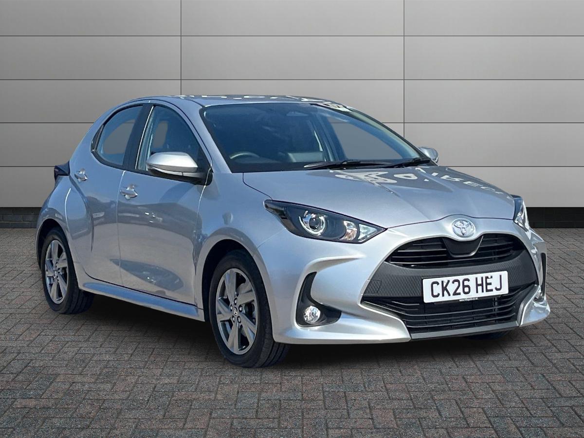 Toyota Yaris Photo 0