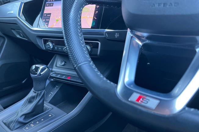 AUDI Q3 Photo 37