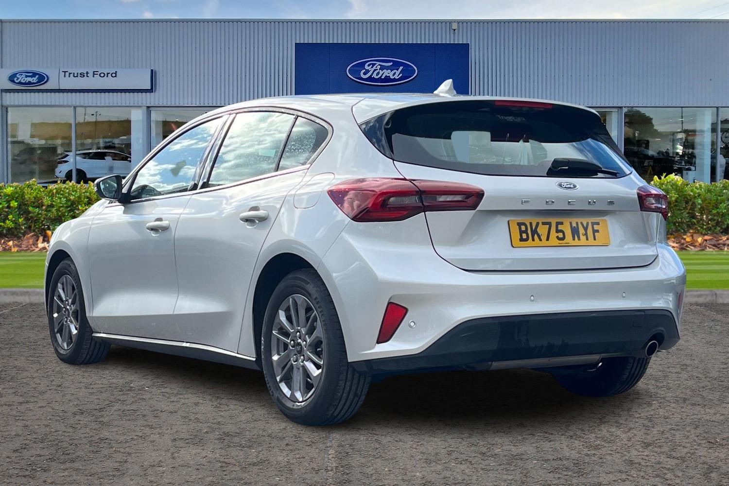 Ford Focus Photo 1