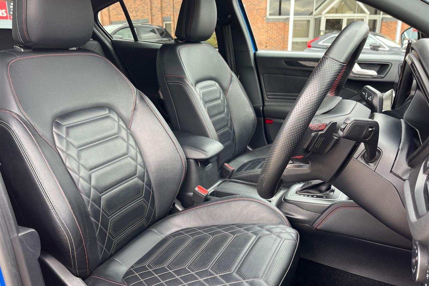 Ford Focus Photo 16