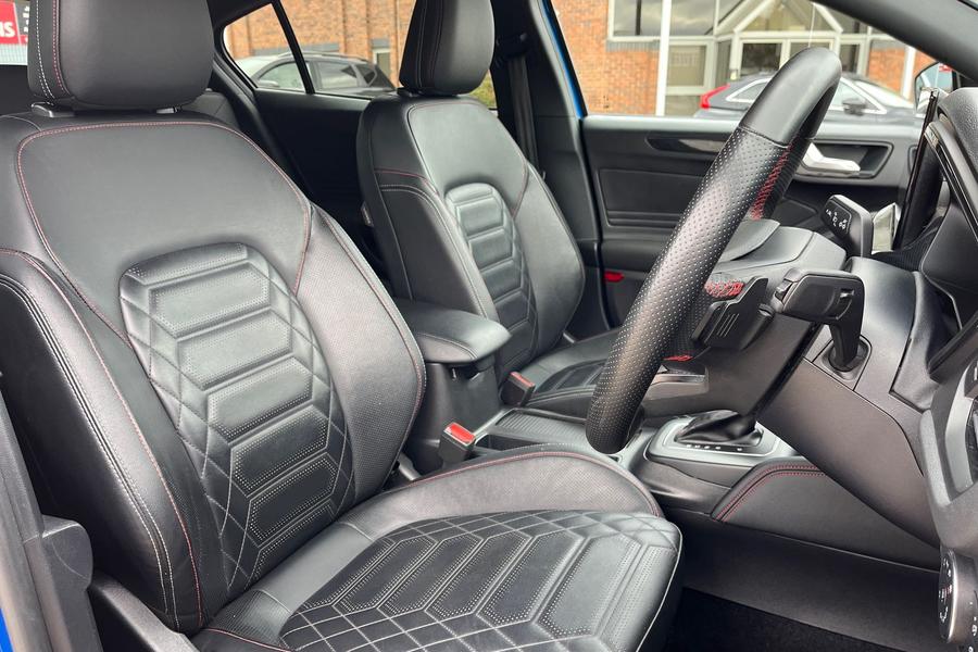 Ford Focus Photo autoimg-7a40a43dbd1684aace081a05f107e1fd81c3d569.jpg