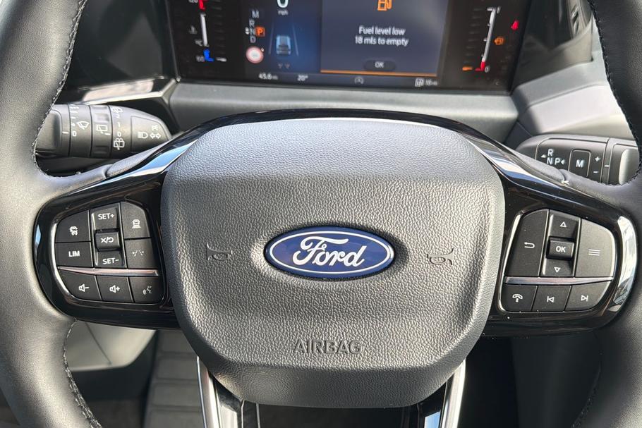 Used Ford TOURNEO CUSTOM 26