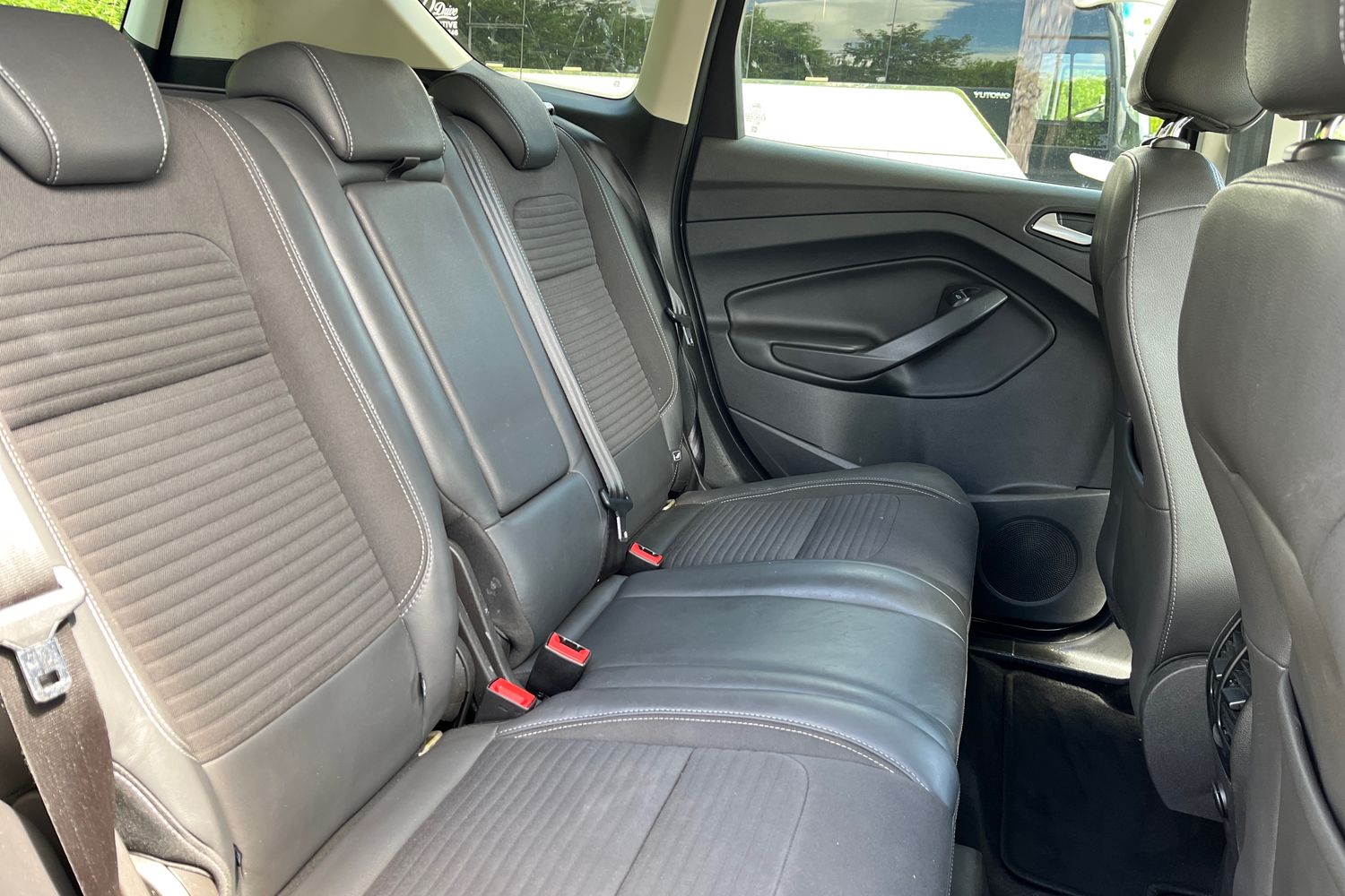 Ford KUGA Photo 36