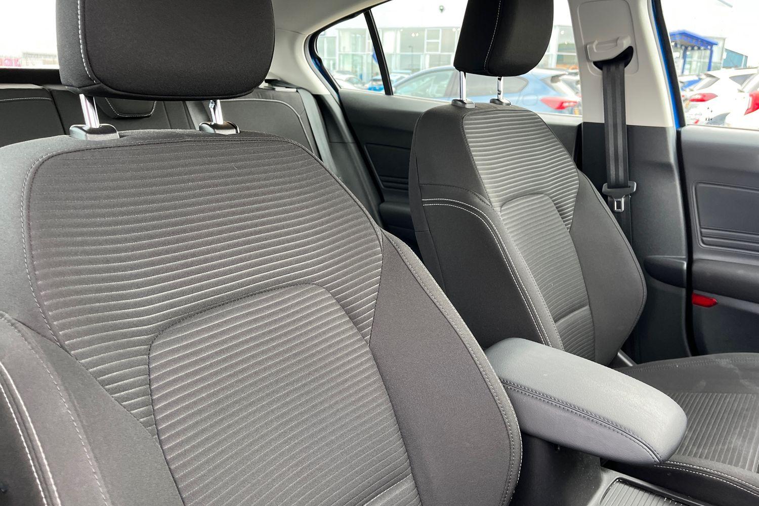 Ford Focus Photo 16