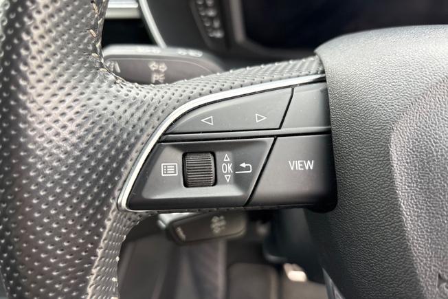 AUDI Q3 Photo 16