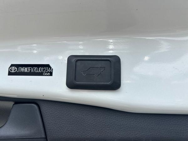 Toyota RAV4 Photo autoimg-7a4ad6d47e4c5f0f21c1e6b9e99acd79b3075846.jpg