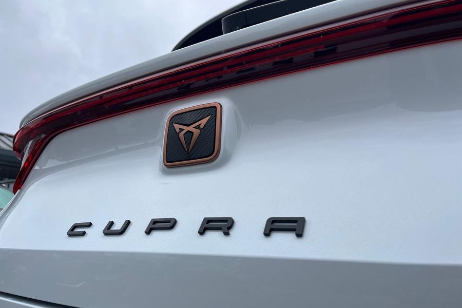 CUPRA Leon Photo autoimg-7a4d48f5e6107c1b026e3e3db0be59e0f0e73ffd.jpg