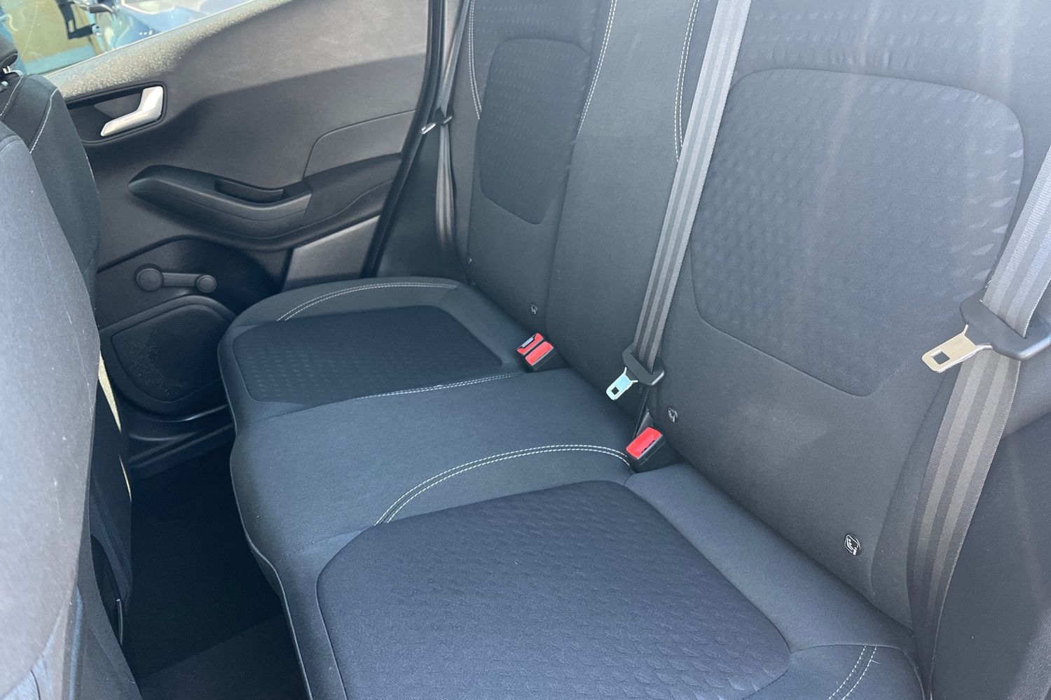 Ford Fiesta Photo 19