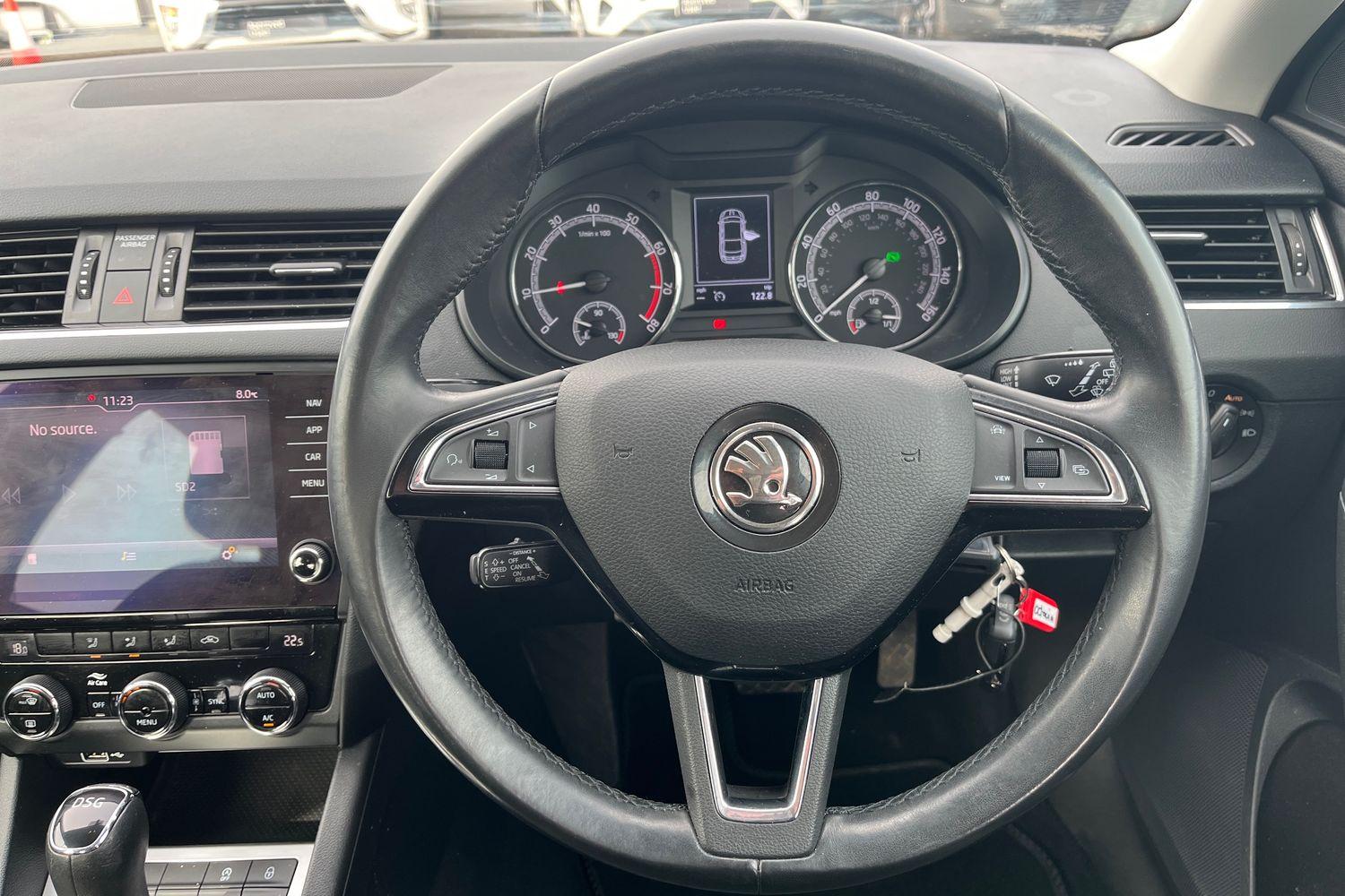 Skoda OCTAVIA Photo 11