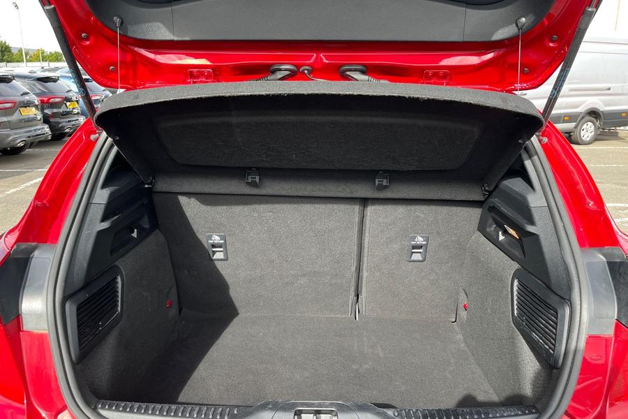 Ford FOCUS Photo autoimg-7a543ba83f6c6a8bcbf678f5f55b4b4d255b5099.jpg