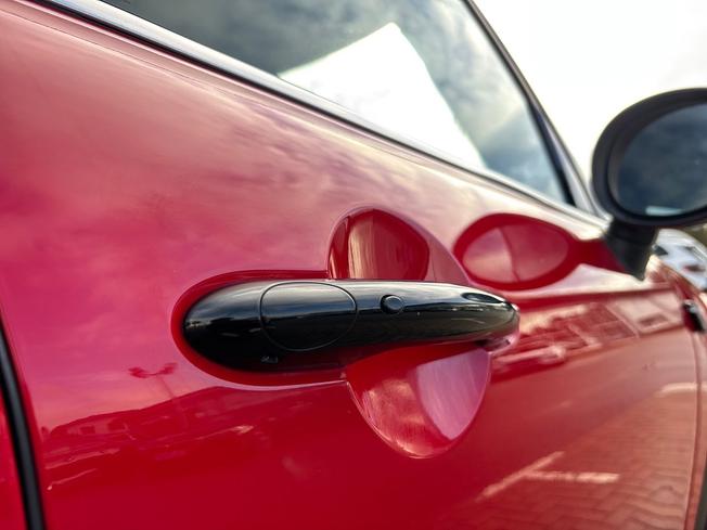 MINI Hatch Photo 28