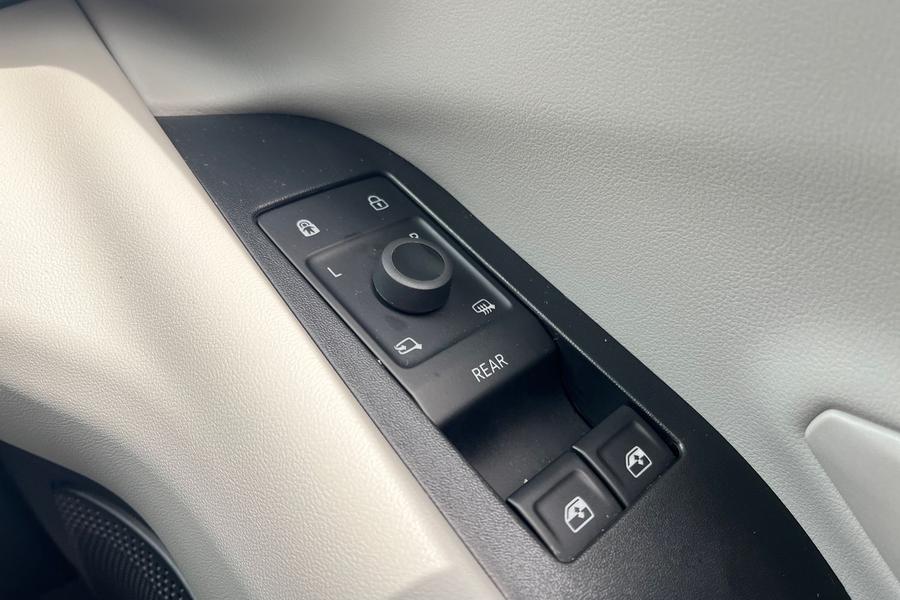 Ford EXPLORER Photo autoimg-7a566322c7c74bda20288896de261a7058d2f9c4.jpg