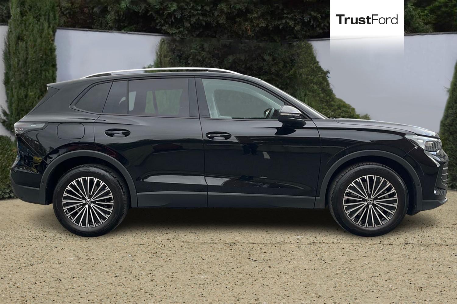 Volkswagen TIGUAN Photo 2