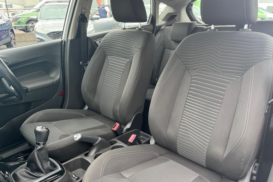 Ford FIESTA Photo autoimg-7a5adbc209e760e1865876a9068a5fbac1d83072.jpg