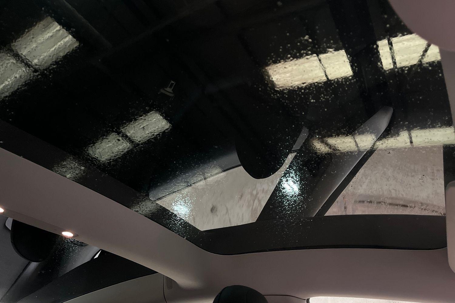 TESLA MODEL 3 Photo 24