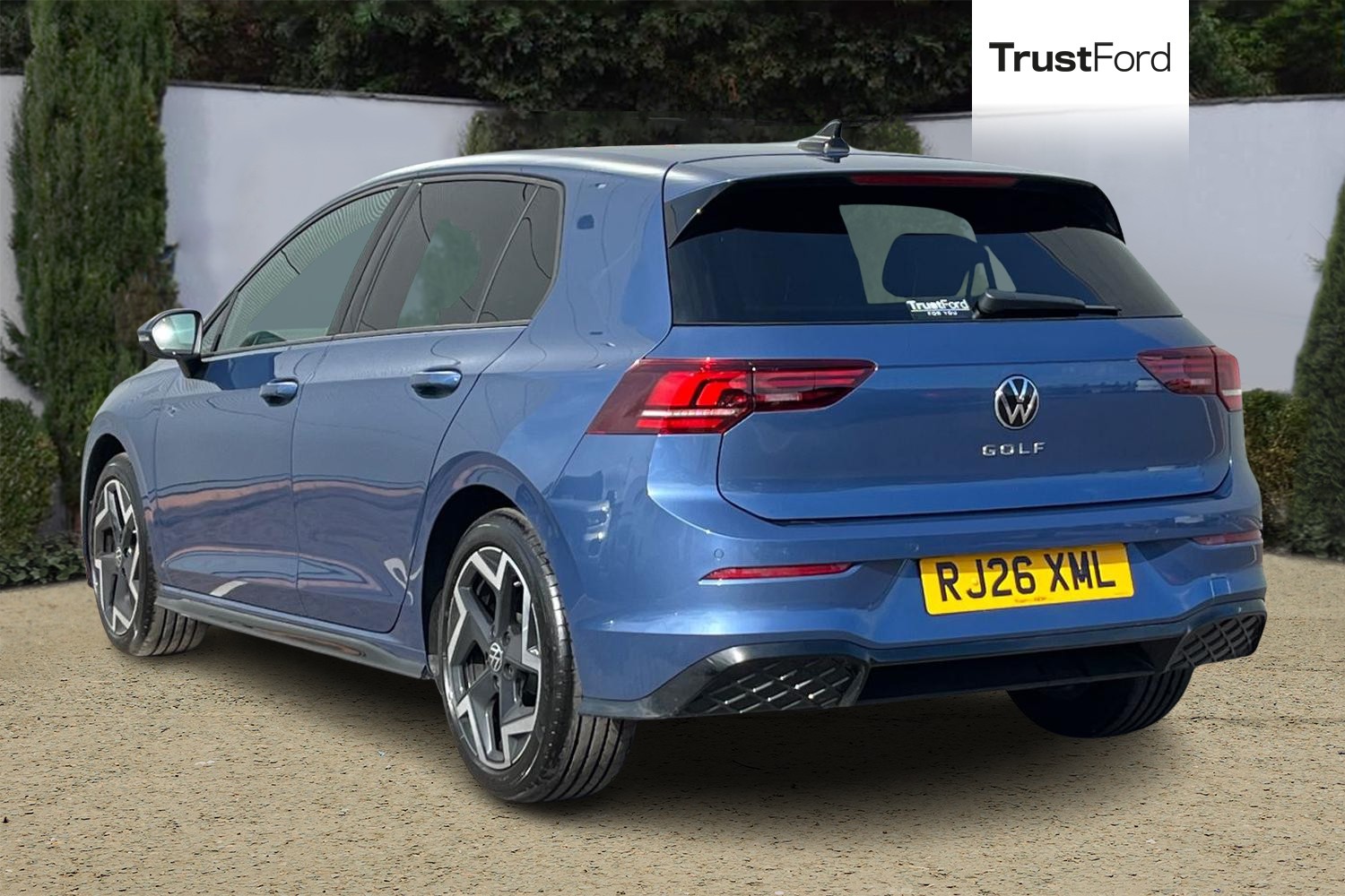 Volkswagen Golf Photo 1