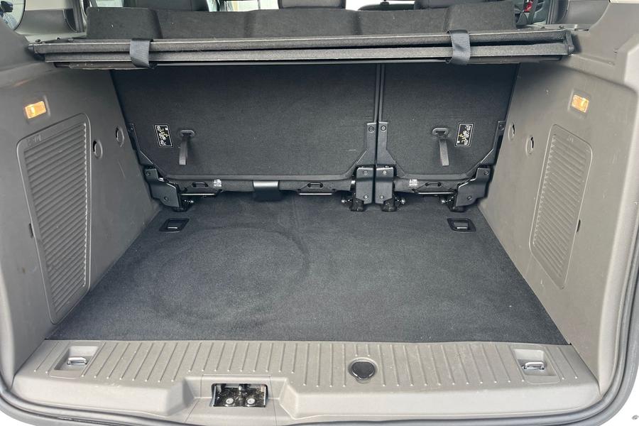 Ford Tourneo Connect Photo autoimg-7a63ec7f150d472866b5501c112086f450570124.jpg