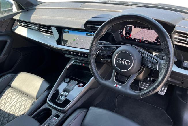 AUDI S3 Photo 6