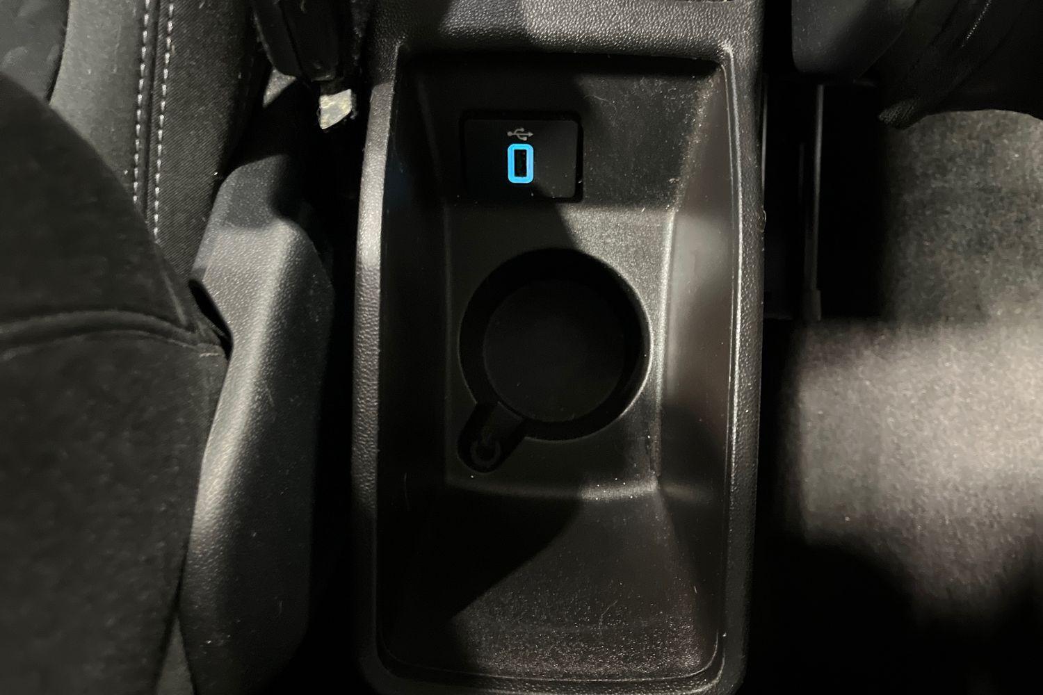 Ford FIESTA Photo 32
