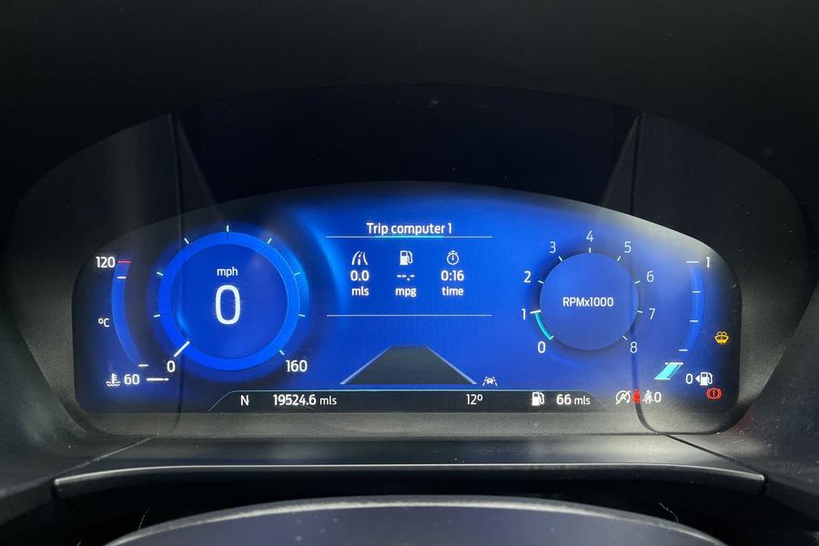 Ford Kuga Photo autoimg-7a6838d530a1e1d5b0f04906014339ecf53f9ad2.jpg